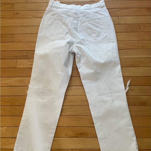 GARAGE 100 percent cotton distressed crisp white jeans - size 7 (28 waist) pox - Picture 4 of 8